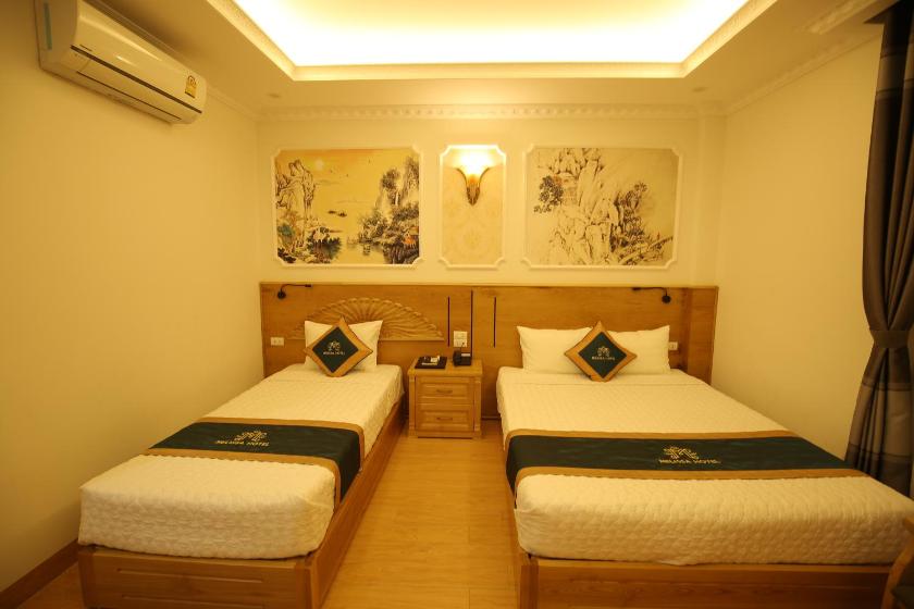 Phòng 3 Người Nhìn Ra Thành Phố