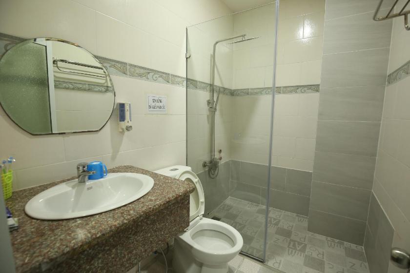 Phòng Giường Đôi Hạng Tiết Kiệm