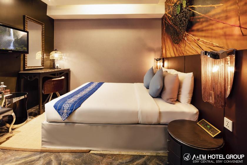 Phòng Senior Deluxe Giường Đôi