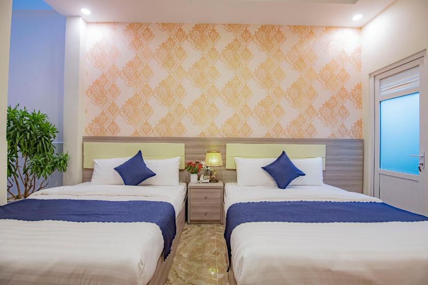 Phòng Deluxe 4 Người Phòng Deluxe 4 Người