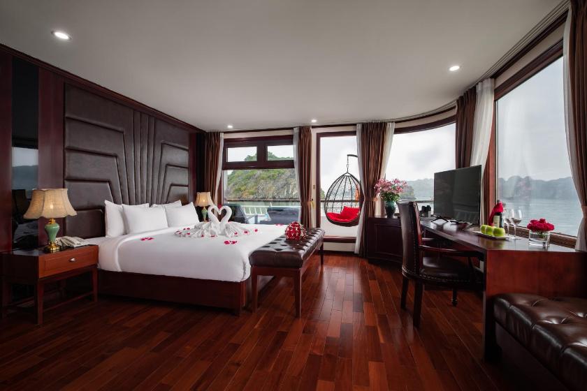 Suite Executive Có Sân Hiên - 2 Ngày 1 Đêm  Suite Executive Có Sân Hiên - 2 Ngày 1 Đêm