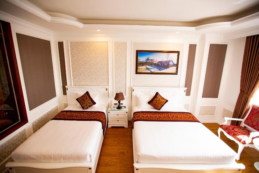 Phòng Deluxe cho 3 Người Phòng Deluxe cho 3 Người