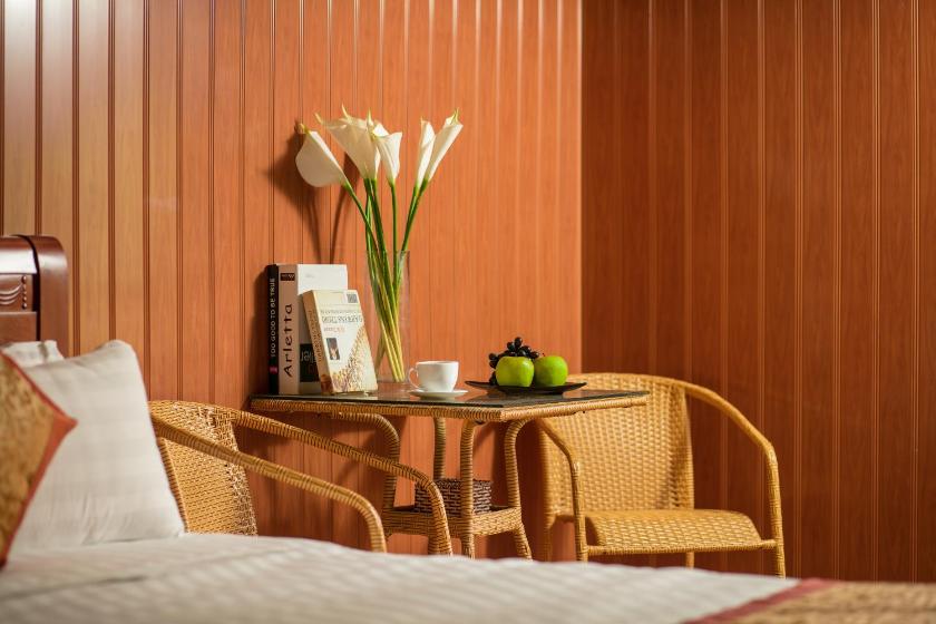 Phòng có giường cỡ King nhìn ra cảnh núi non Phòng có giường cỡ King nhìn ra cảnh núi non