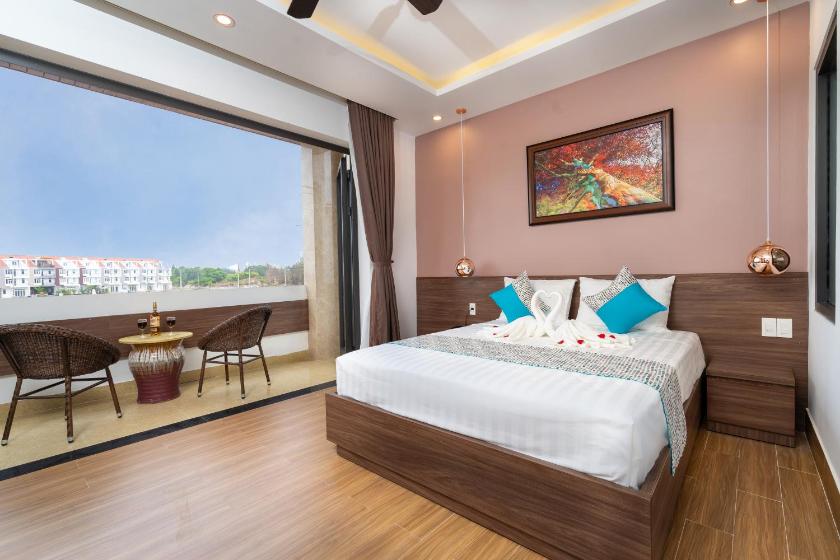 Phòng Deluxe Giường Đôi Có Ban Công Phòng Deluxe Giường Đôi Có Ban Công
