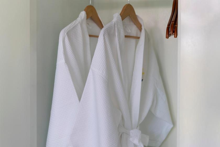 Phòng cho 3 người có Ban Công Phòng cho 3 người có Ban Công