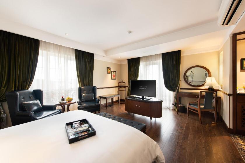 Suite Nhìn Ra Thành Phố