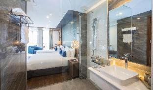 Room #326630738 Room #326630738