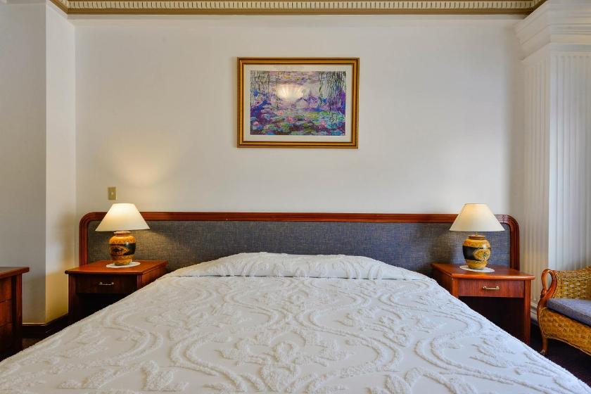 Suite Giường Đôi/2 Giường Đơn