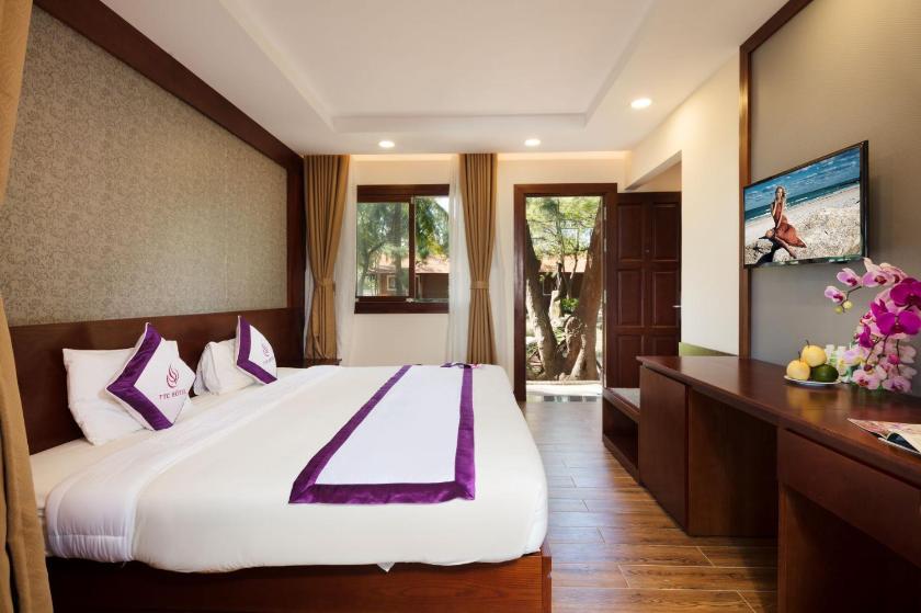 Phòng Bungalow Superior Giường Đôi Có Sân Hiên - Nhìn Ra Vườn