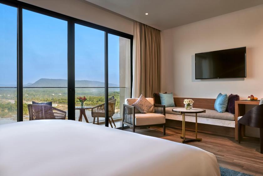 Studio Có Giường Cỡ King Với Ban Công Và Tầm Nhìn Ra Núi Studio Có Giường Cỡ King Với Ban Công Và Tầm Nhìn Ra Núi