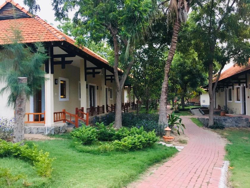 Phòng Bungalow Superior Giường Đôi Có Sân Hiên - Nhìn Ra Vườn