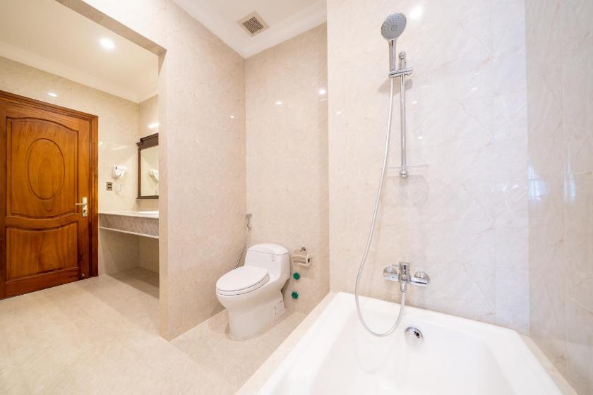 Suite Có Giường Cỡ Queen Và Bồn Tắm Spa Suite Có Giường Cỡ Queen Và Bồn Tắm Spa