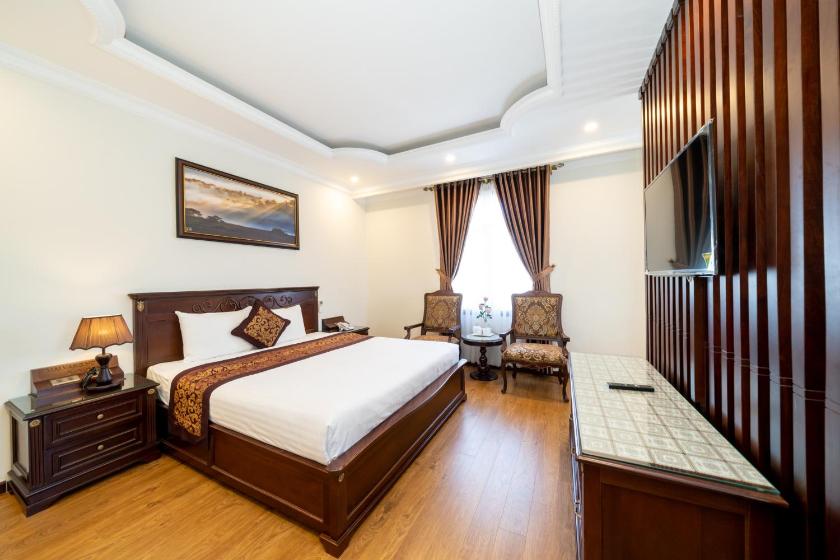 Suite Có Giường Cỡ Queen Và Bồn Tắm Spa Suite Có Giường Cỡ Queen Và Bồn Tắm Spa