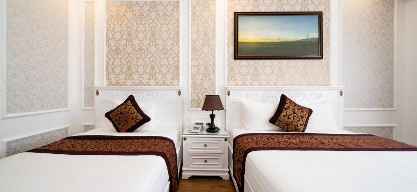 Phòng Deluxe cho 3 Người Phòng Deluxe cho 3 Người