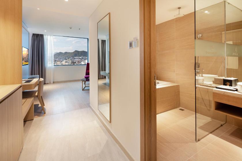 Suite Executive Nhìn Ra Thành Phố