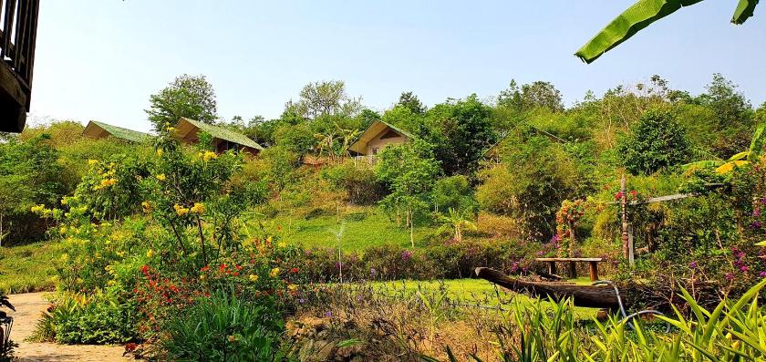 Bungalow - Trước Hồ