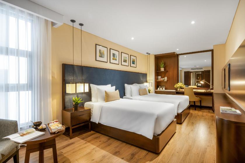 Phòng Premier Deluxe 3 Người  Phòng Premier Deluxe 3 Người