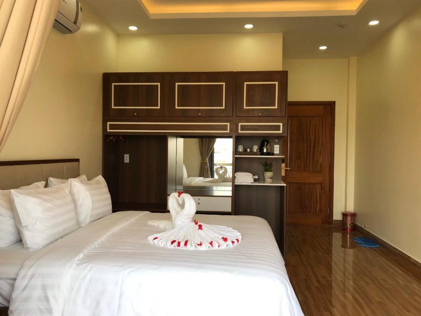 Phòng Deluxe Giường Đôi Có Ban Công Phòng Deluxe Giường Đôi Có Ban Công