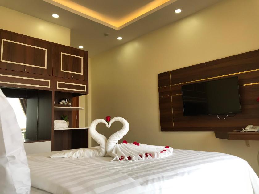 Phòng Deluxe Giường Đôi Có Ban Công Phòng Deluxe Giường Đôi Có Ban Công