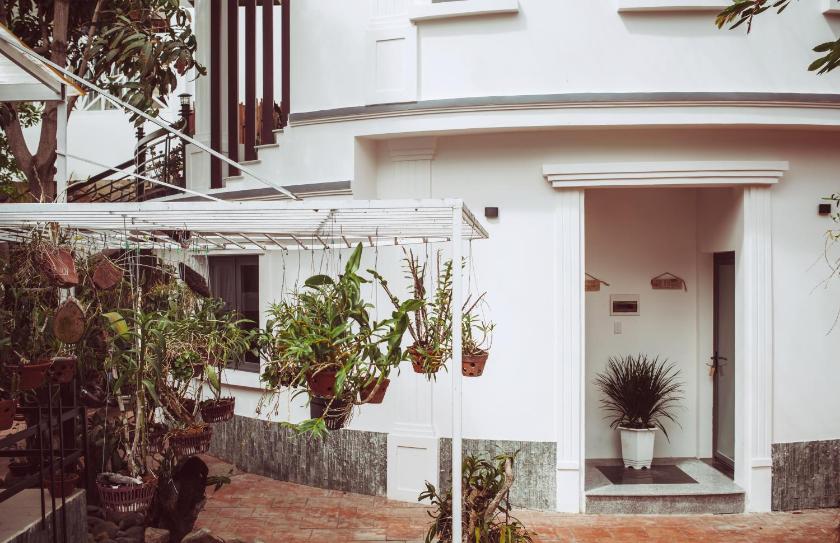 Phòng Giường Đôi Nhìn Ra Vườn