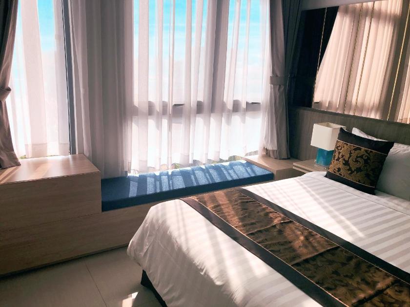 Suite Gia Đình Có Ban Công Nhìn Ra Tòa Nhà Landmark 81 Suite Gia Đình Có Ban Công Nhìn Ra Tòa Nhà Landmark 81