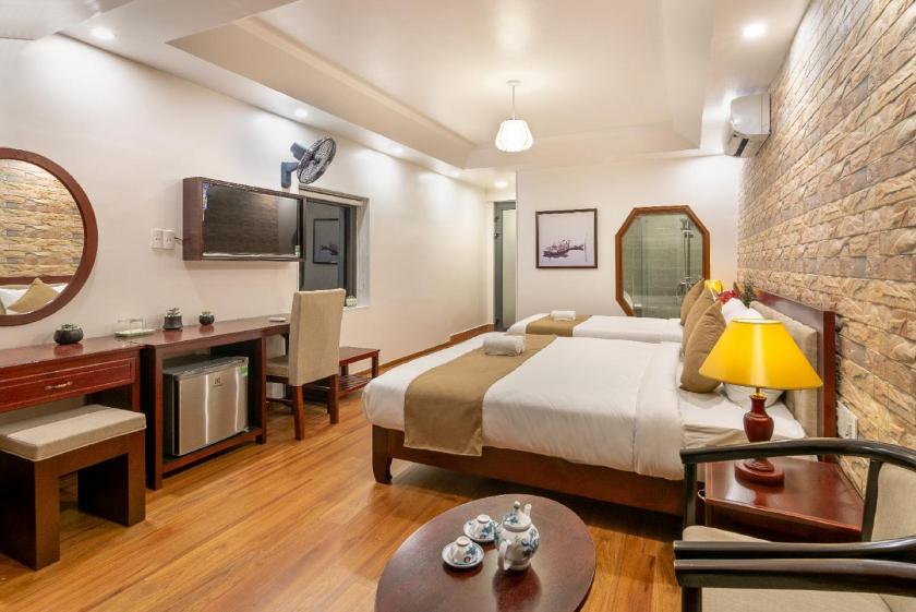 Deluxe Triple Room  with Balcony