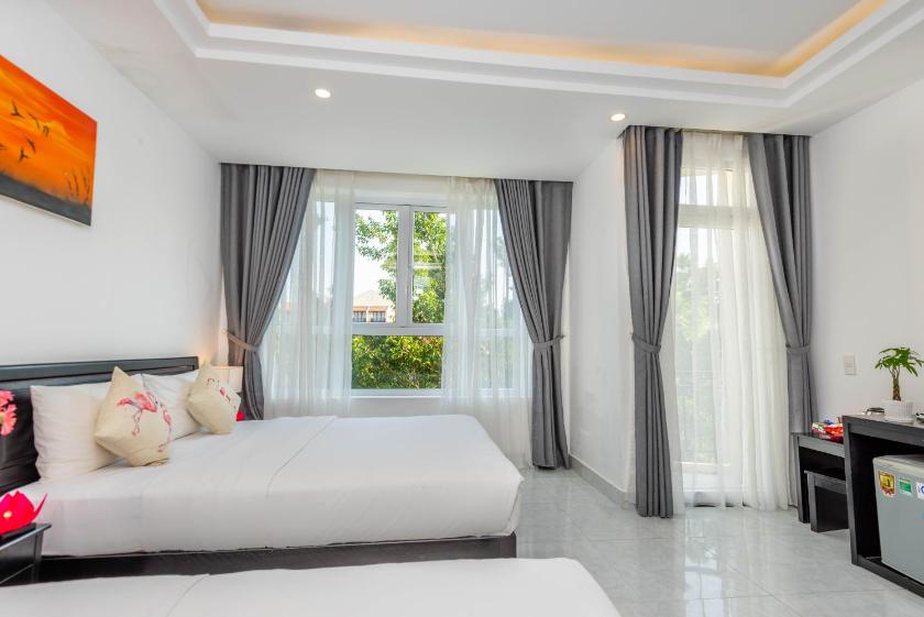 Phòng cho 3 người có Ban Công