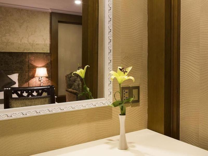 Room #120323242 Room #120323242