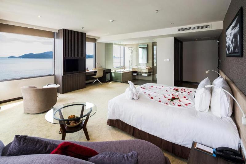 Room #140906891 Room #140906891