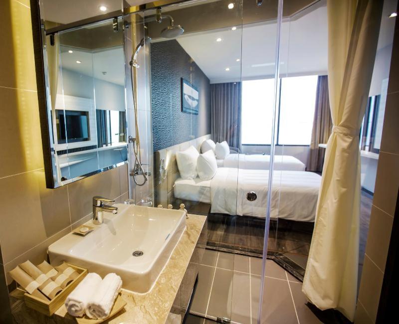 Room #140906897 Room #140906897