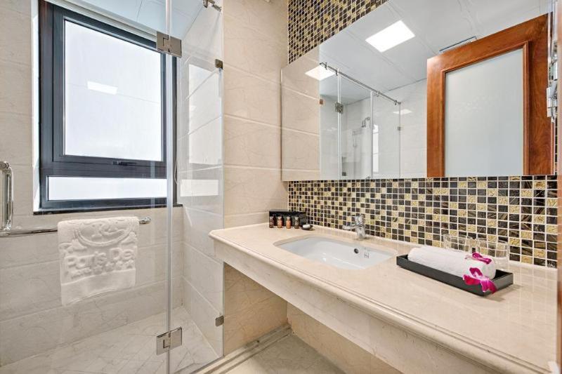 Room #261950747 Room #261950747