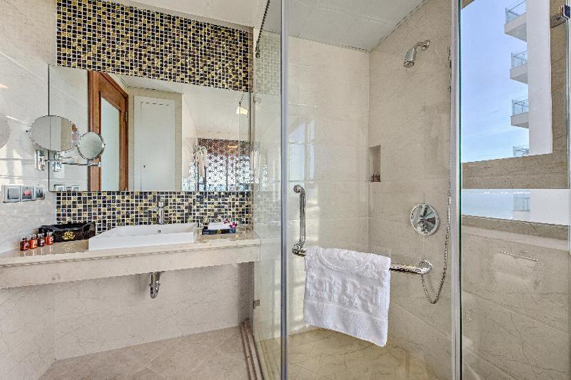 Room #261950749 Room #261950749