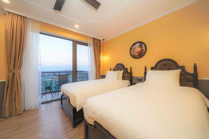 Phòng 2 Giường Đơn Nhìn Ra Hồ Bơi Phòng 2 Giường Đơn Nhìn Ra Hồ Bơi