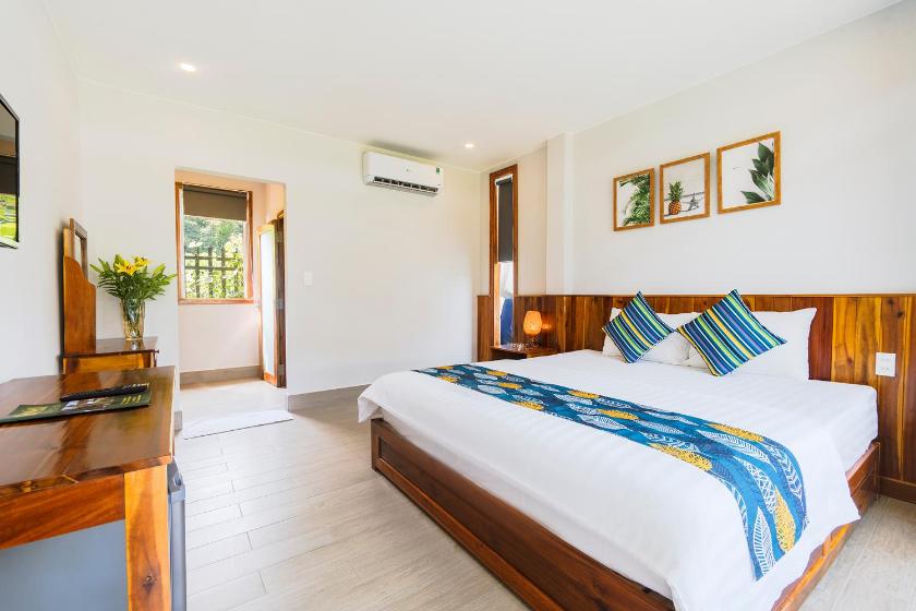 Bungalow Deluxe Nhìn Ra Khu Vườn