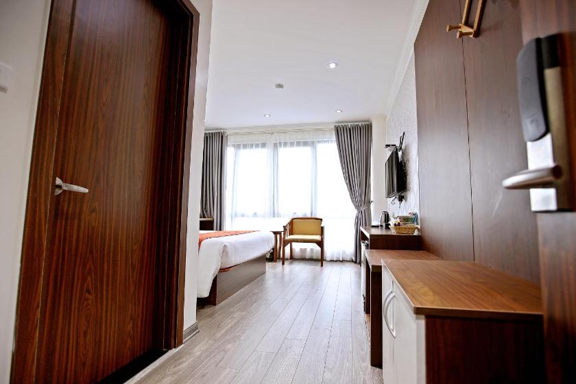 Phòng Deluxe Có Giường Cỡ Queen Phòng Deluxe Có Giường Cỡ Queen