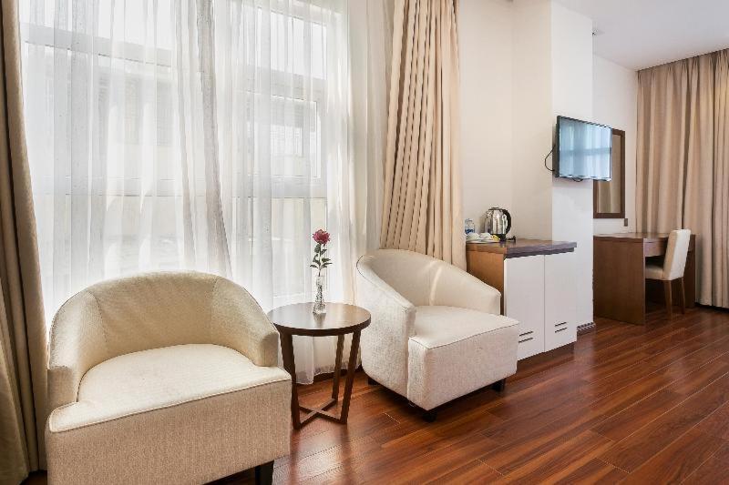 Room #171063831 Room #171063831