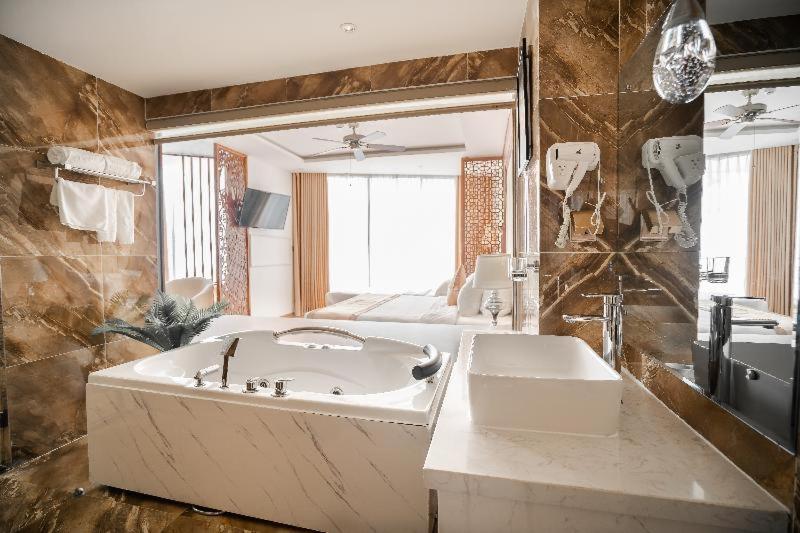 Room #142606177 Room #142606177