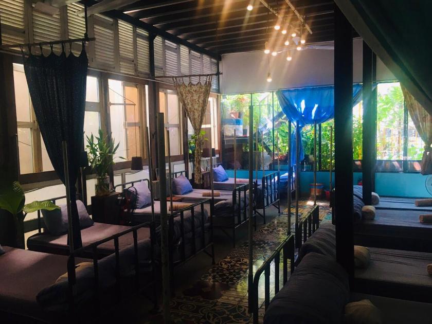 Giường Đơn trong Phòng ngủ tập thể Giường Đơn trong Phòng ngủ tập thể