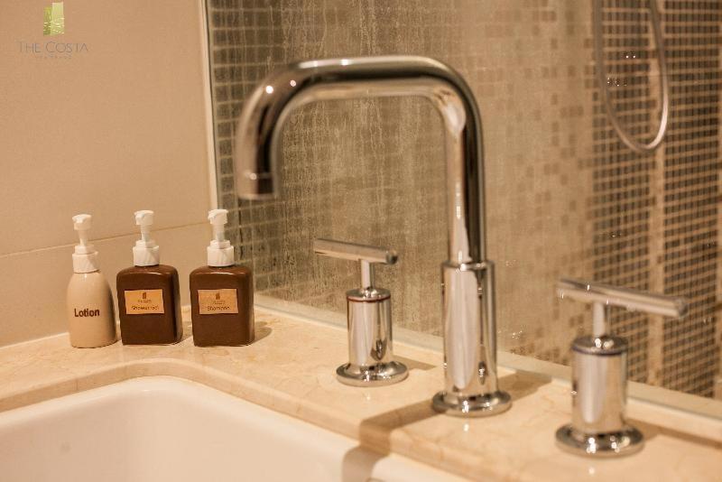 Room #70409972 Room #70409972