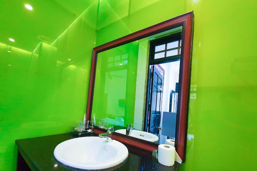 Phòng Có Giường Cỡ Queen Nhìn Ra Hồ Bơi