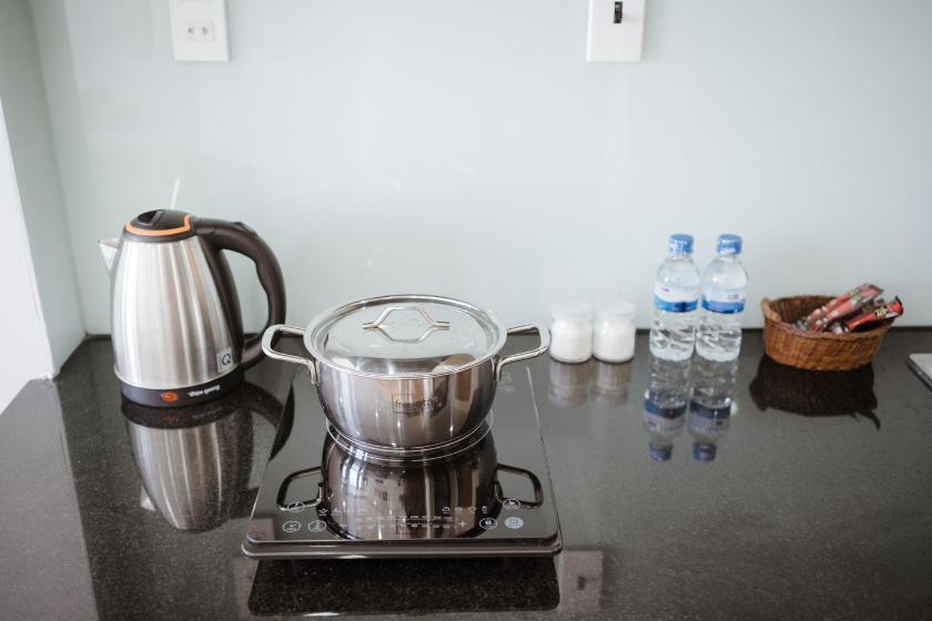 Studio Deluxe Studio Deluxe