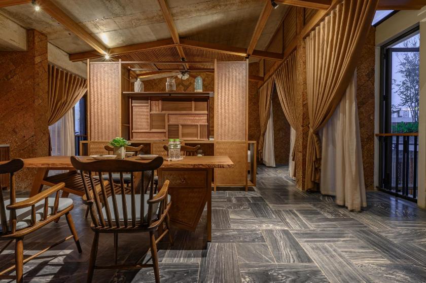 Căn Hộ Nhìn Ra Vườn Căn Hộ Nhìn Ra Vườn