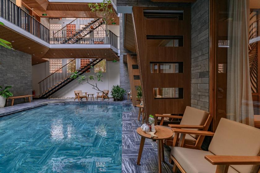 Studio Nhìn Ra Hồ Bơi Studio Nhìn Ra Hồ Bơi