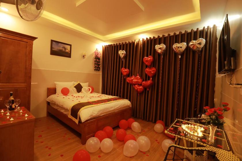 Phòng Giường Đôi Có Ban Công