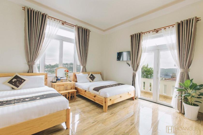 Phòng 4 Người Có Ban Công Phòng 4 Người Có Ban Công