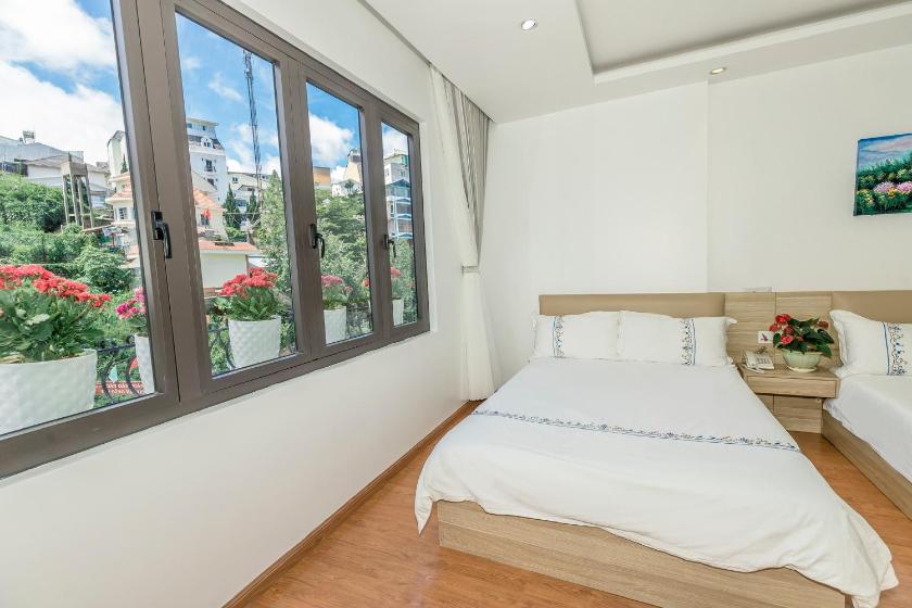 Phòng Deluxe 4 Người