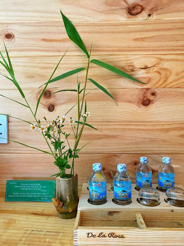 Phòng 4 người nhìn ra vườn