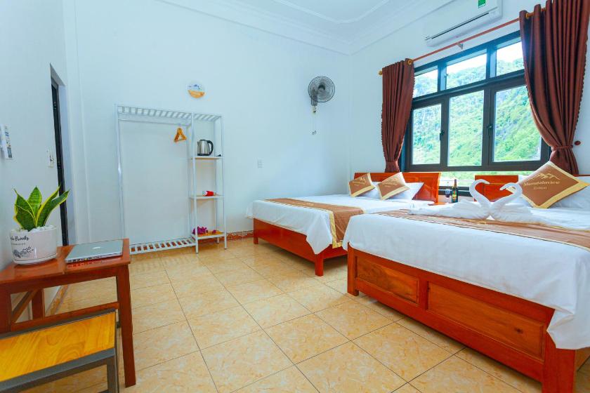 Phòng Gia Đình Có Ban Công