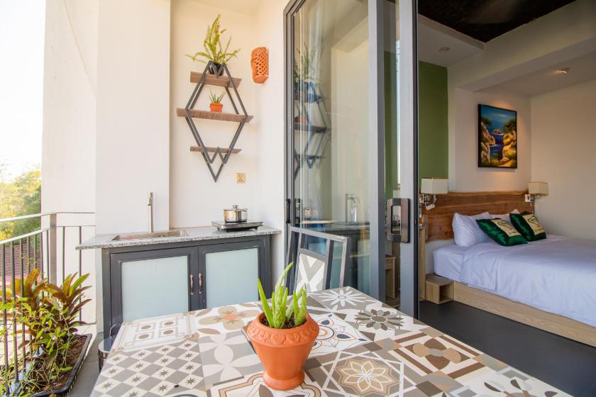 Studio Áp Mái Có Ban Công Studio Áp Mái Có Ban Công