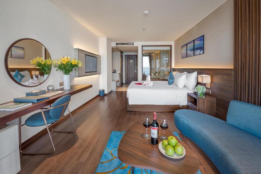 Suite Grand Nhìn Ra Bãi Biển